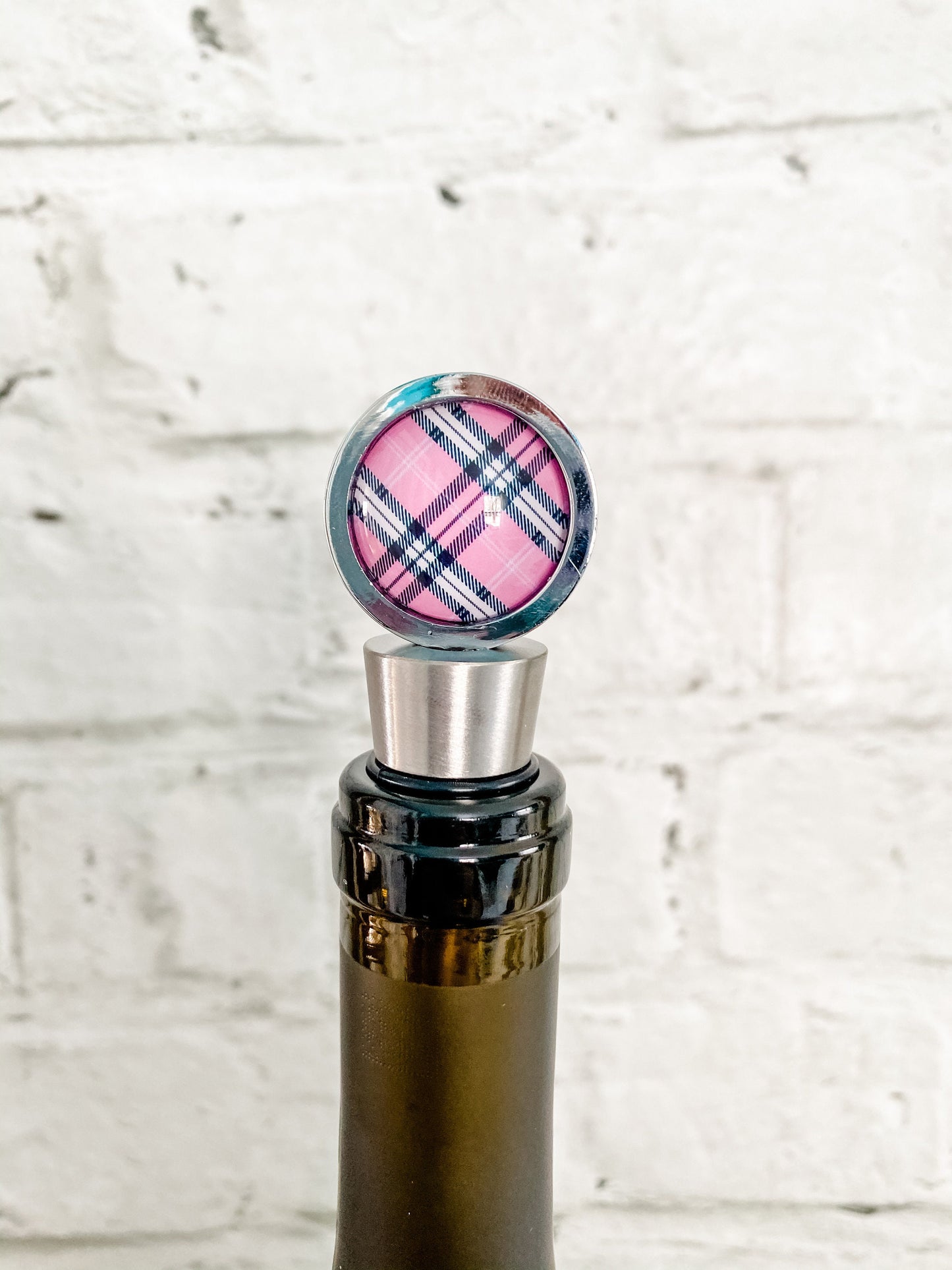 Pink & Black Tartan Plaid Wine Bottle Stopper, Pink Plaid Pattern, Gift for Wine Drinker, Unique Barware, Gift for Woman Who Has Everything