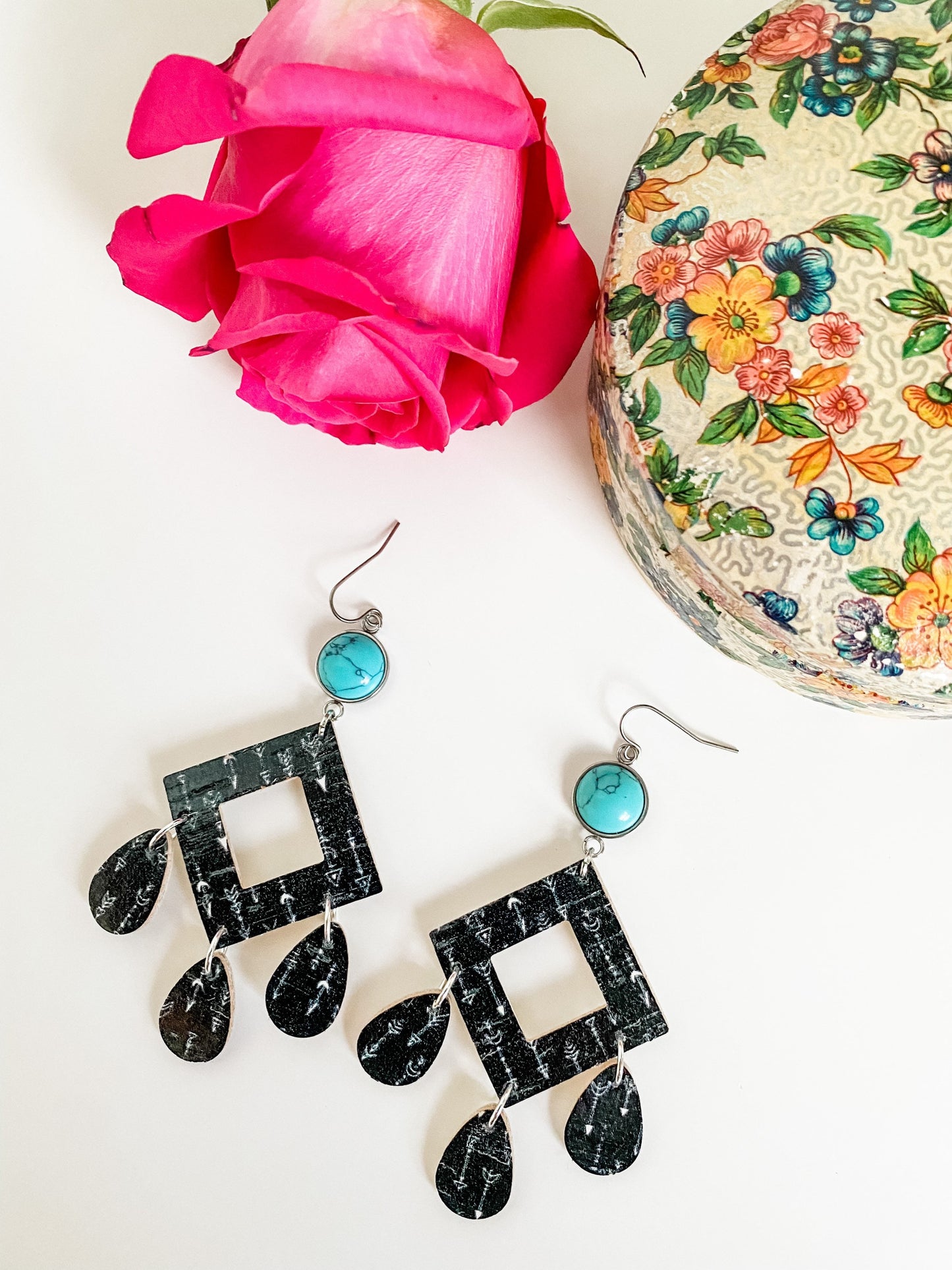 Chandelier Earrings Boho, Coastal Cowgirl Chic Earrings, Black and Turquoise Western Chandelier Earrings, Arrowhead Print Cork on Leather