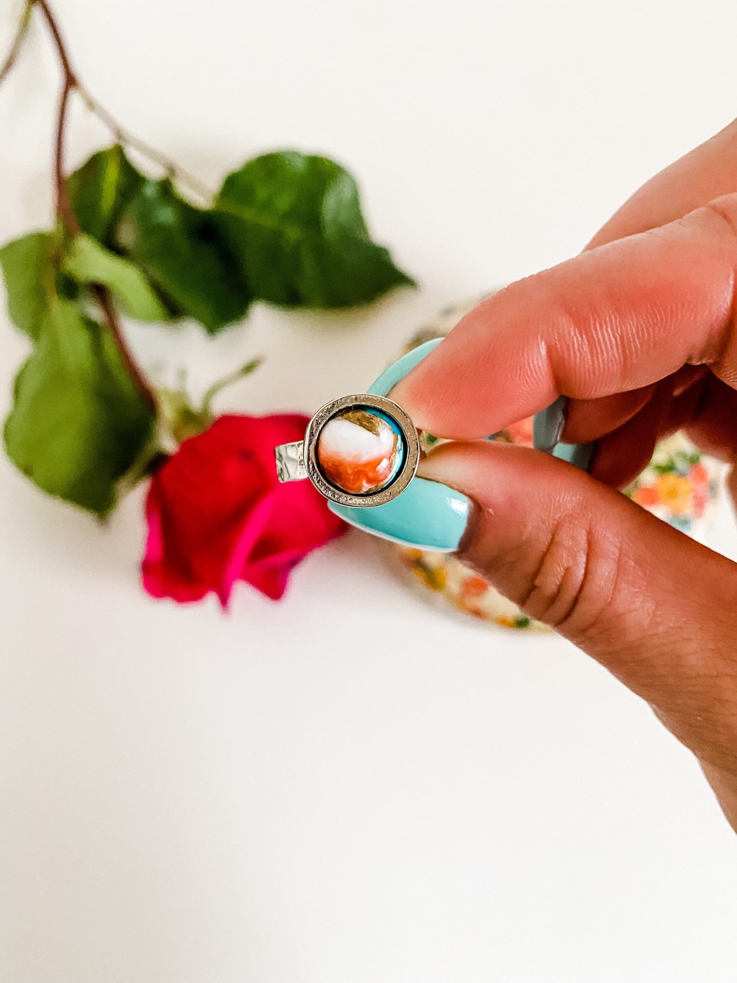 Spiny Turquoise Ring, Natural Oyster Mohave Turquoise Ring, Shiny Hammered Silver Ring, Boho Turquoise and Silver Ring, Southwestern Ring