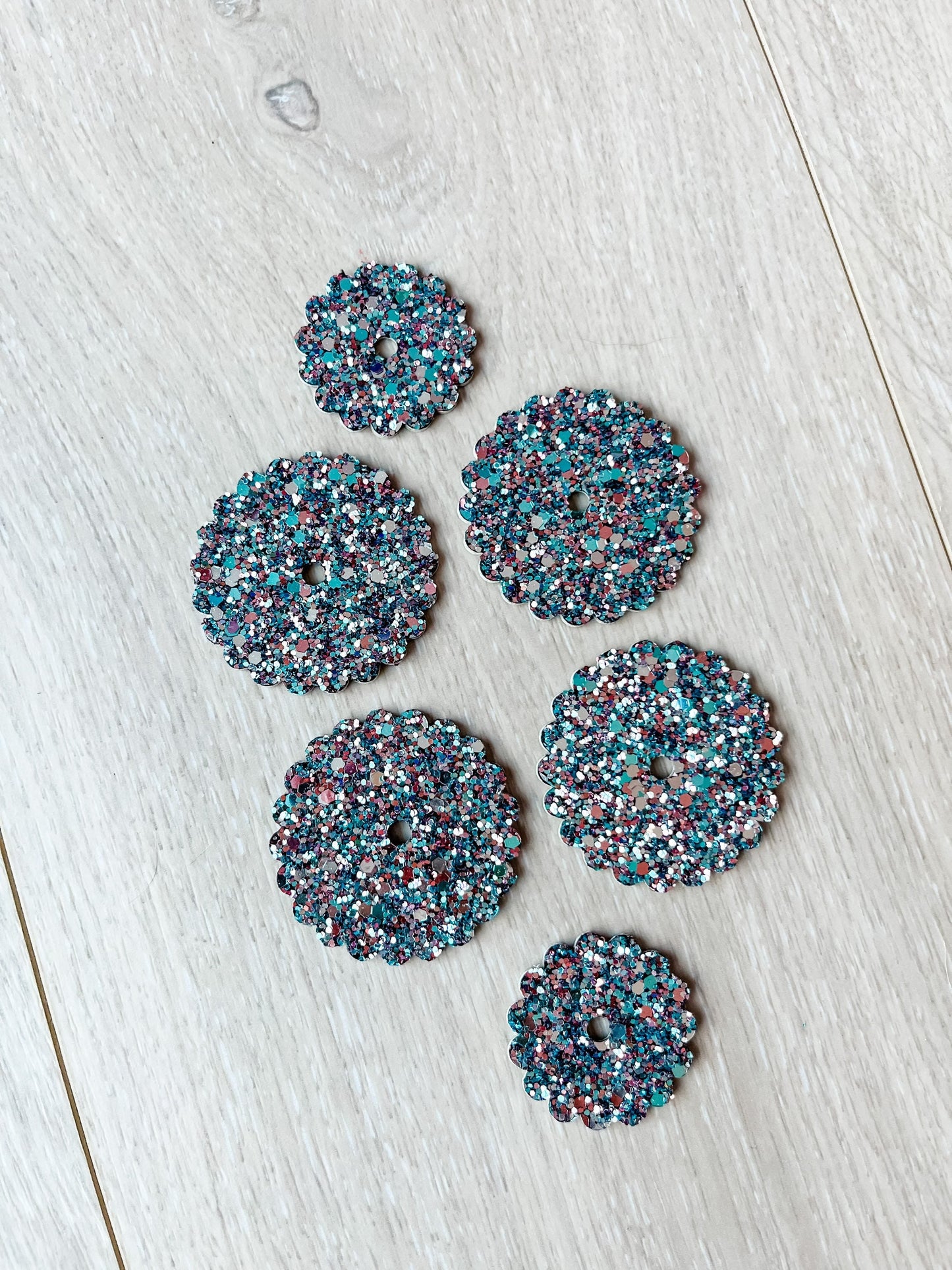 Mermaid Glitter Rosettes, Glitter Leather Rosettes in Pink and Teal, Saddle Set of 6 Rosettes, Bling Horse Tack, Saddle Accessory