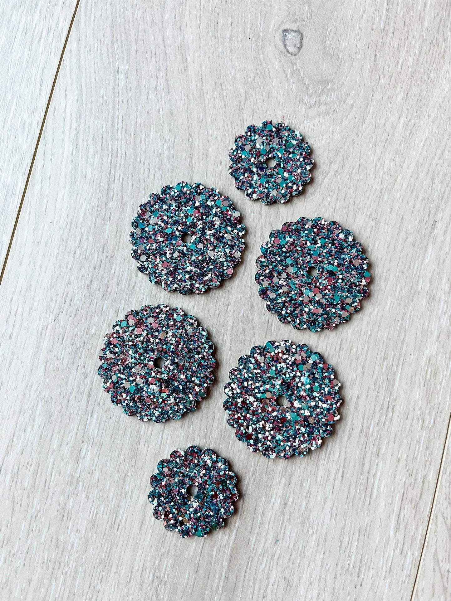 Mermaid Glitter Rosettes, Glitter Leather Rosettes in Pink and Teal, Saddle Set of 6 Rosettes, Bling Horse Tack, Saddle Accessory