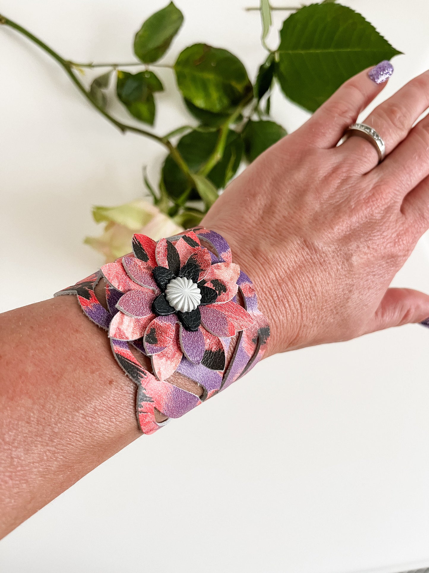 Abstract Animal Print Leather Bracelet in Peach Melon Coral and Black, Flower Concho Bracelet, Boho Chic Festival Jewelry, Cheetah Bracelet